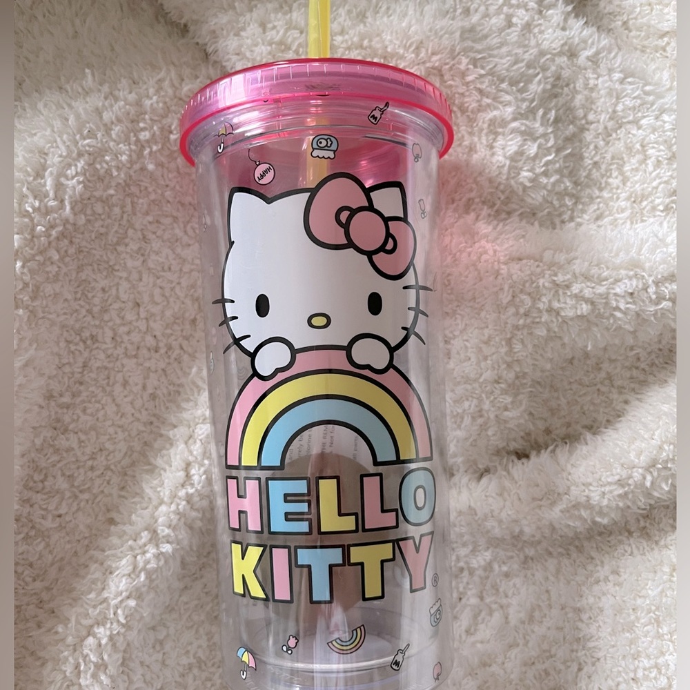 Hello Kitty 20oz travel tumbler with straw